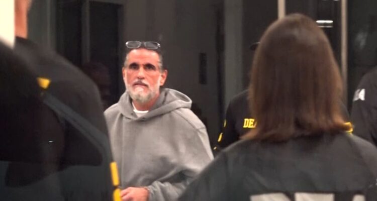 Alex Saab llegó deportado a EE. UU y con los ganchos puestos 1 IMG 3779