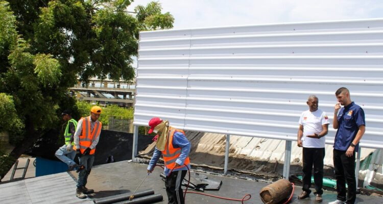 Alcaldía de Maracaibo impermeabilizó el techo de la fachada del popular Mercado de Santa Rosalía 1 Santa