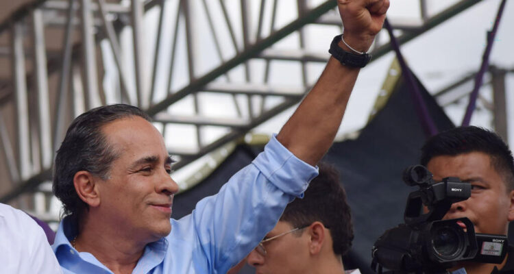 Colombia: Atentaron contra un senador petrista que volvía de un mitin de Iván Cepeda 1 Senador