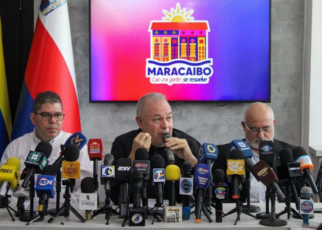 Alcaldía de Maracaibo aprobó decreto 053 para agilizar trámites administrativos 2 WhatsApp Image 2026 05 06 at 12.08.34 PM 1
