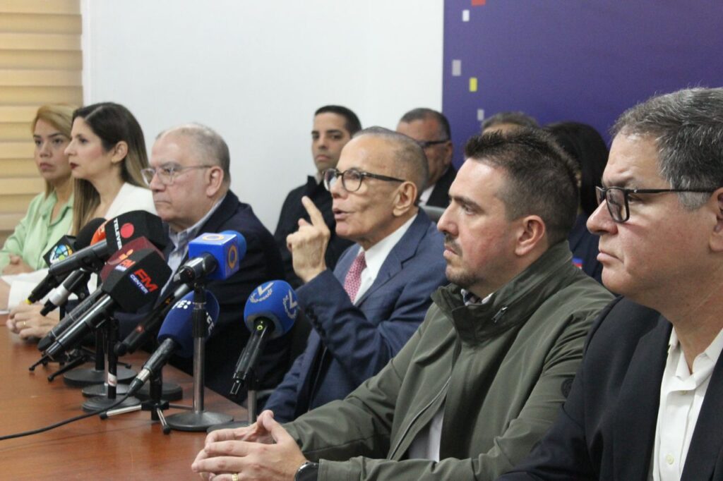 Manuel Rosales: «En Venezuela no puede haber inversión, empleo ni progreso sin seguridad jurídica» 2 WhatsApp Image 2026 05 15 at 9.23.59 AM