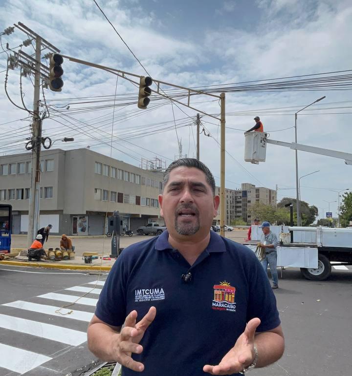 Alcaldía de Maracaibo instalará 80 paradas inteligentes en alianza con el sector privado 2 WhatsApp Image 2026 05 19 at 11.25.23 AM