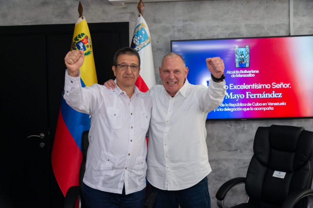 Alcalde Di Martino entregó llaves de Maracaibo al Embajador de Cuba en Venezuela 2 WhatsApp Image 2026 05 20 at 9.48.53 AM