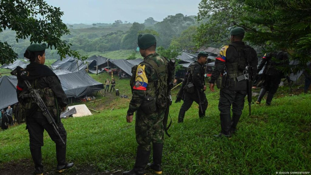 Al menos 48 muertos en enfrentamientos entre dos disidencias de las FARC en Colombia 2 farc