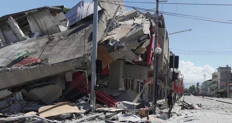 Terremoto de 7,8 en Filipinas ya deja 19 muertos 1 Terremoto