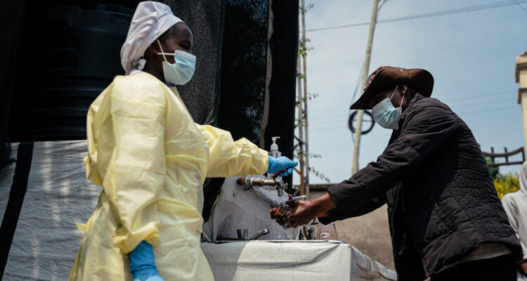 Cinco sospechosos de ébola huyeron de centros sanitarios en el Congo 1 Ebola