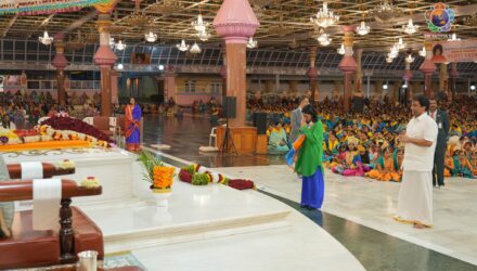 Presidenta (e) visitó el centro de fe de Sathya Sai Baba 2 Presidenta