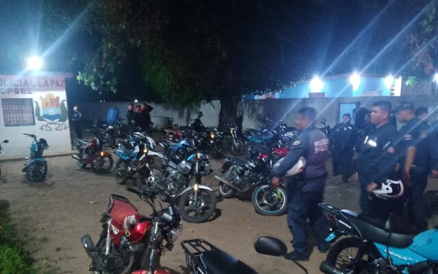 Motos
