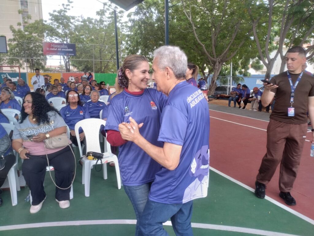 200 adultos y adultas mayores de la parroquia Raúl Leoni disfrutaron de un homenaje de la Alcaldía de Maracaibo 2 PHOTO 2026 05 30 18 06 59