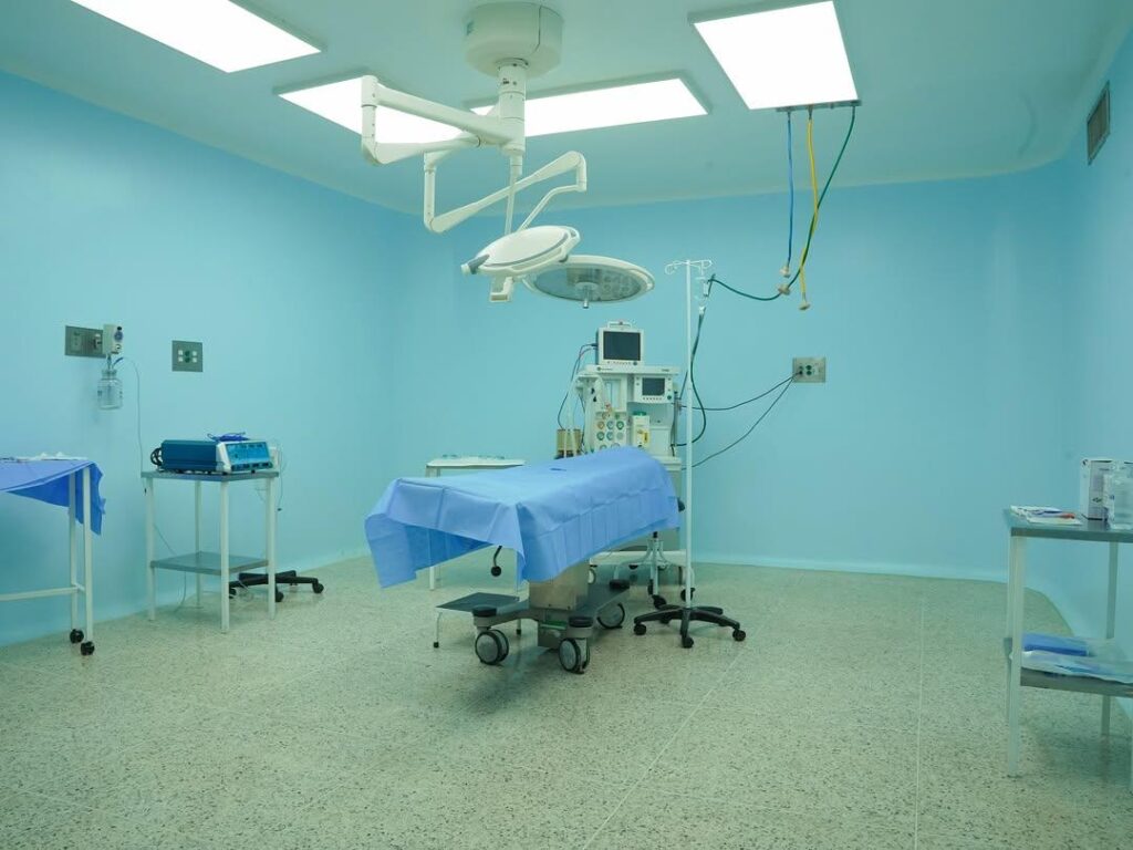 Gobernador Luis Caldera anunció segunda fase del Plan Cayapa de la Salud para potenciar las Clínicas Populares y áreas clave de hospitales 3 PHOTO 2026 06 10 12 37 16 1