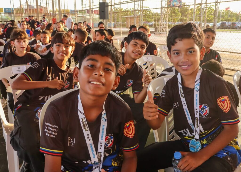 Padres y jóvenes talentos en robótica y fútbol protagonizan triunfos de alto nivel 3 PHOTO 2026 06 11 13 16 16