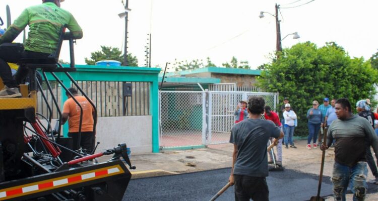 Ayuntamiento marabino inició asfaltado en Urbanización Sucre 1 Asfaltado
