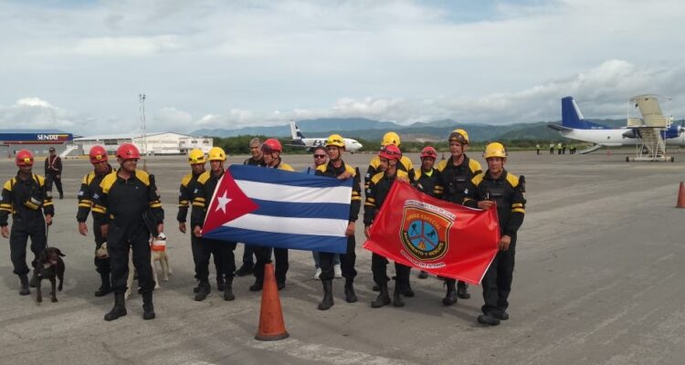 Cuba envía rescatistas a Venezuela para ayudar en la búsqueda de sobrevivientes de los terremotos 1 Cuba