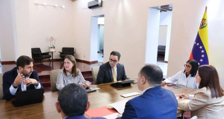 Presidenta y gabinete económico se reunieron para trazar hoja de ruta del plan Renacer 2026 1 Hoja de trabajo