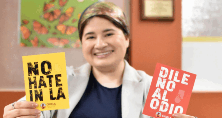 «Sácale la tarjeta al odio»: Campaña contra las agresiones por perjuicios en Los Ángeles 1 Tarjeta