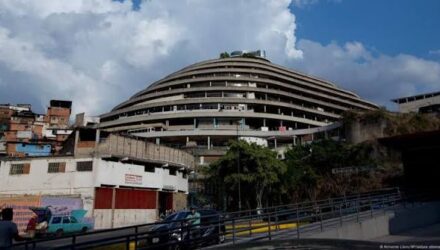Familiares de políticos presos: «Vaciar celdas no es cerrar El Helicoide» 2 Presos