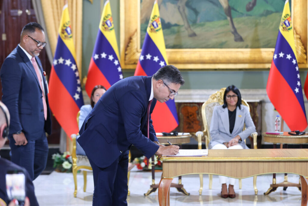Venezuela firmó licencia con Shell para Fase I del campo gasífero Loran 2 o