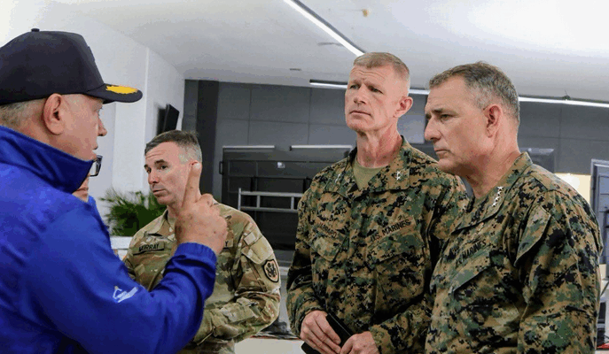 Jefe del Comando Sur se vio con Diosdado Cabello como «mejores amigos» 1 Comando