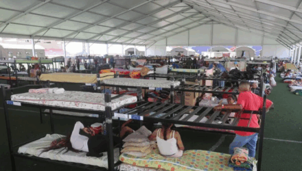 Información sobre los «campamentos transitorios» para atender a las víctimas de los dos terremotos 2 Campamento