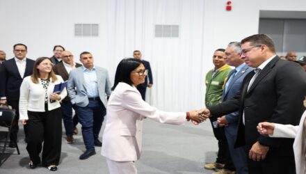 La presidente Rodríguez aseguró que los ingresos del país «mantienen su curso de crecimiento» 1 Rodríguez