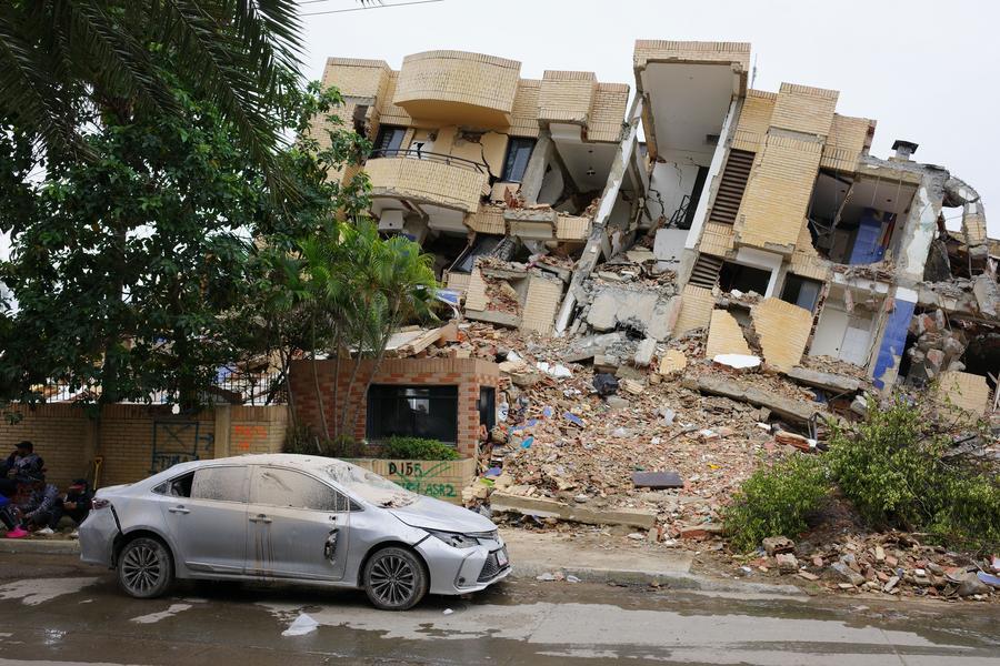 En la Guaira aún trabajan en la recuperación de los servicios públicos básicos 2 La Guaira terremoto