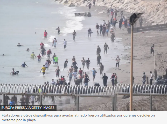 «La situación está fuera de control». 50 mil migrantes invadieron Ceuta desde Marruecos 6 Llegada de migrantes