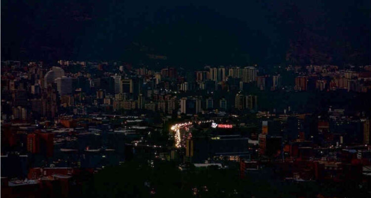 Estamos en pleno pase de rayos solares perpendiculares y no aguantamos más apagones 1 Rayos