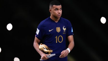 La FIFA le dio a Mbappé la Bota de Oro por ser el mayor anotador del Mundial 2 Mbappe