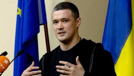 Protestan en Ucrania para que Zelensky restituya al ministro de defensa que despidió 2 Ucrania