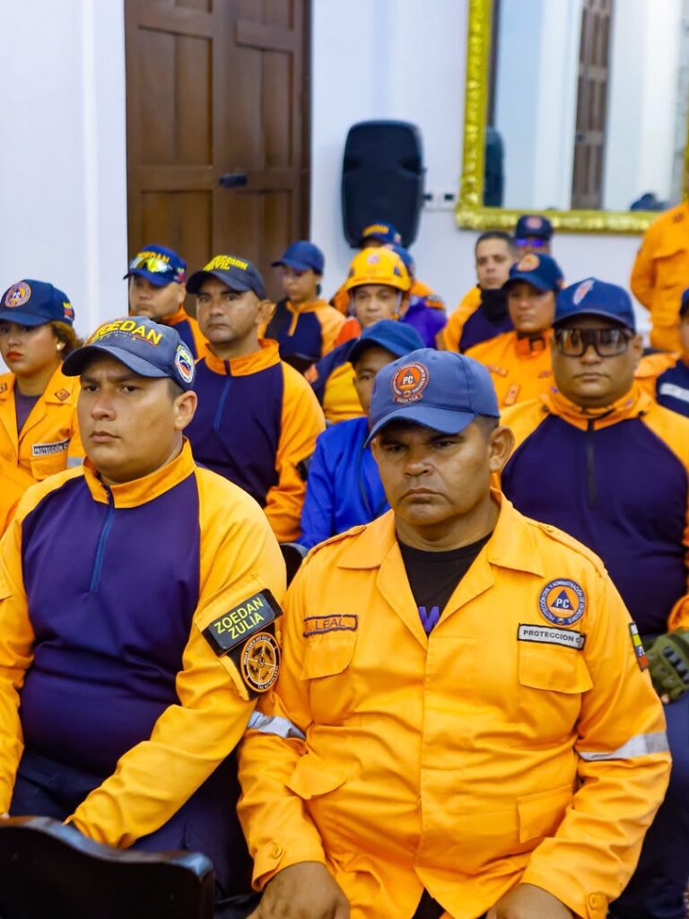 Zulia envía a La Guaira primera brigada con 90 profesionales entre ingenieros, arquitectos y geólogos 4 PHOTO 2026 07 12 22 37 29