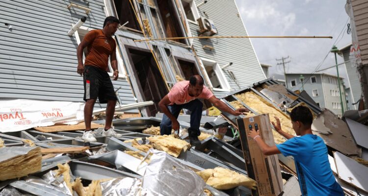 Estados Unidos destina más de $ 386 millones en ayuda tras los terremotos en Venezuela 1 Estados