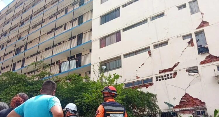 Damnificados en Carabobo siguen en incertidumbre luego de un mes de los daños por los terremotos 1 Damnificados