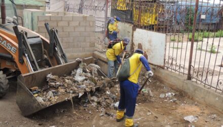 En el Templo San Felipe Neri continúa la limpieza con la extracción de 16 toneladas de desechos 4 Templo
