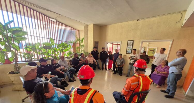 Brigadas de Riesgo del Zulia se despliega en las Torres del Saladillo y en Residencias San Martin 1 Brigadas