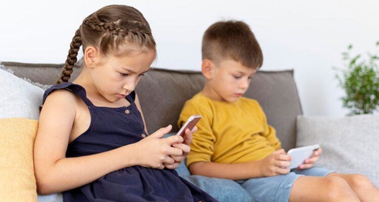 Francia prohibió el uso de las redes sociales a menores de 15 años 1 Francia