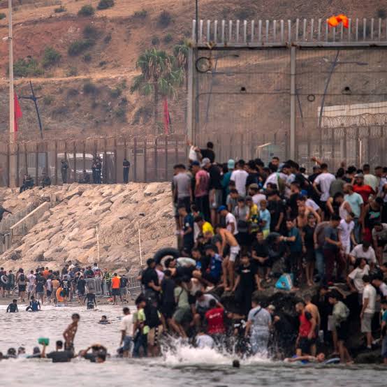 Unos 53.000 migrantes han regresado a Marruecos desde Ceuta 2 images 4