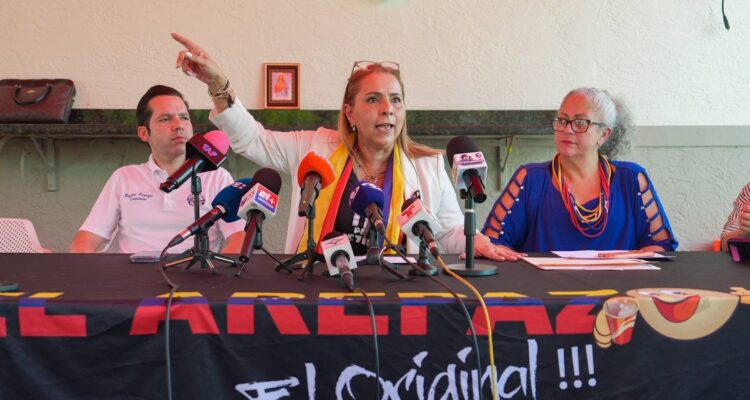Exiliados venezolanos le pidieron a Trump meterle la lupa a su relación con Delcy Rodríguez 1 Venezolanos