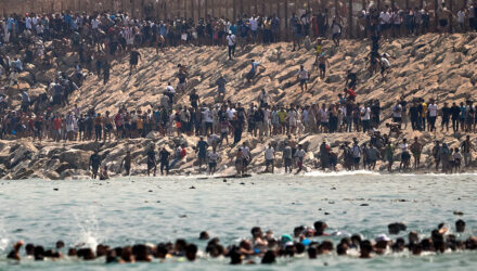 Unos 53.000 migrantes han regresado a Marruecos desde Ceuta 2 migrantes