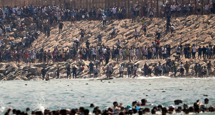 Unos 53.000 migrantes han regresado a Marruecos desde Ceuta 1 migrantes