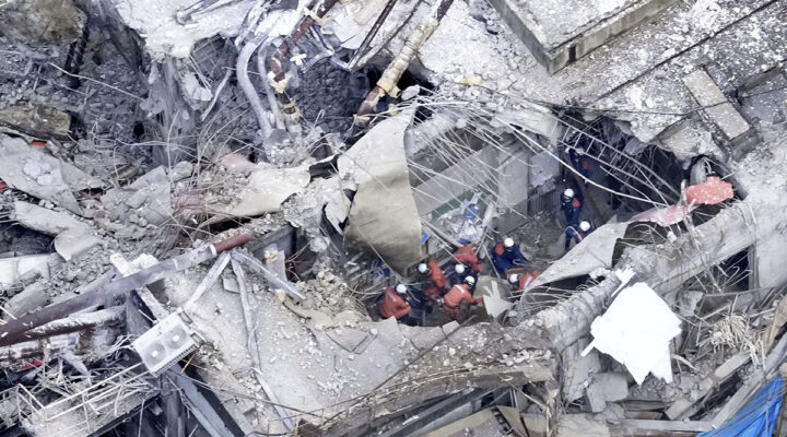 Subió a 18 los muertos en Japón y sigue búsqueda contra reloj de atrapados por terremoto 1 Japón