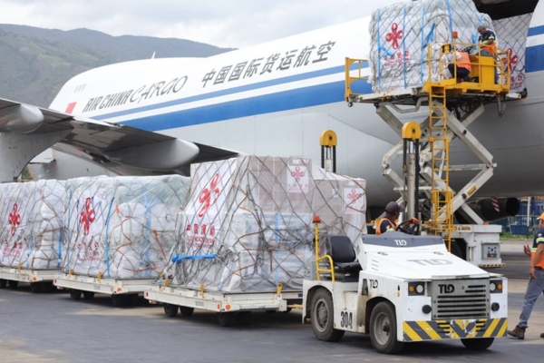 Llegó a Venezuela el primer lote de ayuda humanitaria china tras los terremotos 3