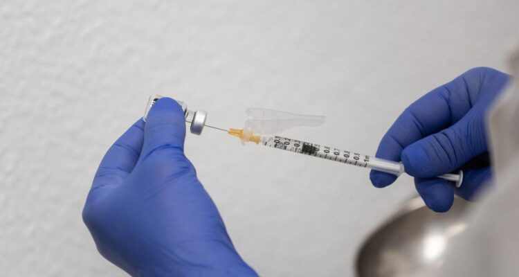 Moderna y Merck se disparan en Wall Street tras resultados prometedores de vacuna contra cáncer de piel 1 Moderna
