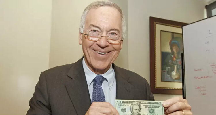 Economista gringo defiende que su proyecto de dolarizar Venezuela «es compatible con la Constitución» 1 Economista