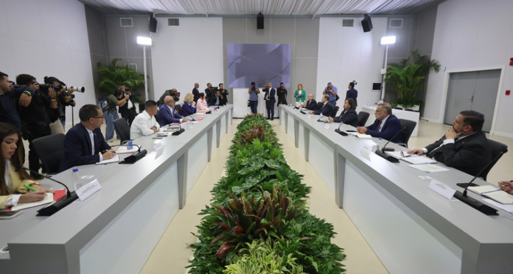 Comenzó el diálogo nacional entre gobierno y ex diputados de oposición: Respeto a la soberanía vs. nuevo TSJ y CNE 1 Dialogo