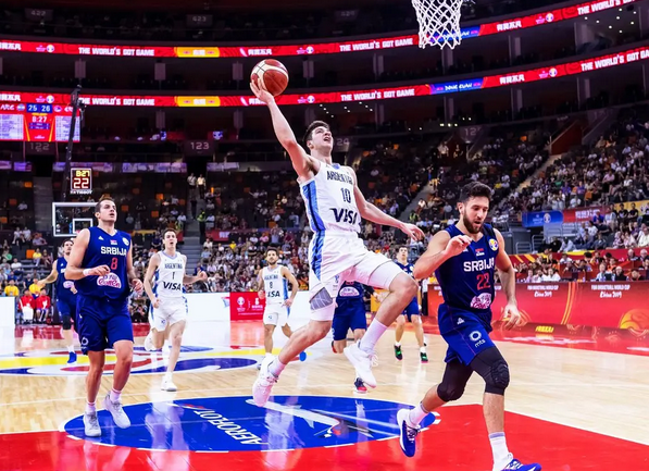 Cómo los equipos de baloncesto deciden cuándo atacar el aro y cuándo lanzar de tres 2 Captura de pantalla 2026 08 19 a las 11.38.44