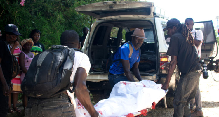 Masacre de pandillas dejó 48 muertos en Haití. 22 en una iglesia 1 Haití