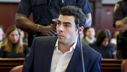Juez aplazó el juicio estatal contra Luigi Mangione y convocó audiencia el 10 de diciembre 1 Mangione