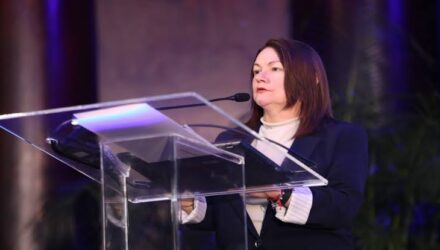 Ministra de Hidrocarburos de vista en petroleros en Houston 2 Ministra