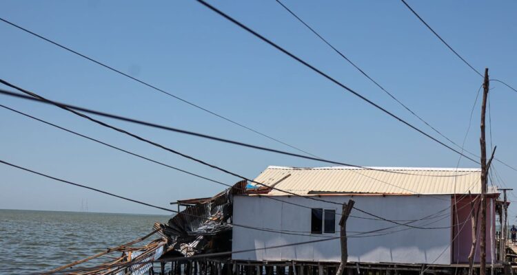Alcaldía de Maracaibo atendió a familias de Santa Rosa de Agua afectadas por onda tropical 1 Santa Rosa
