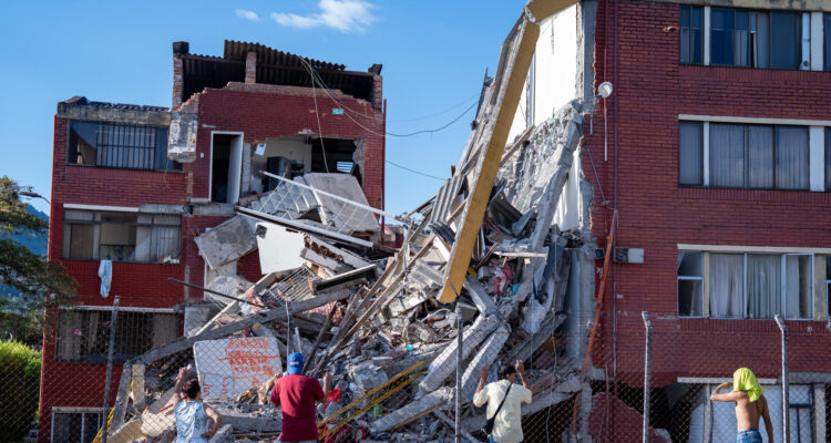 Colombia elevó a 321 el número de fallecidos por el terremoto 1 Terremoto